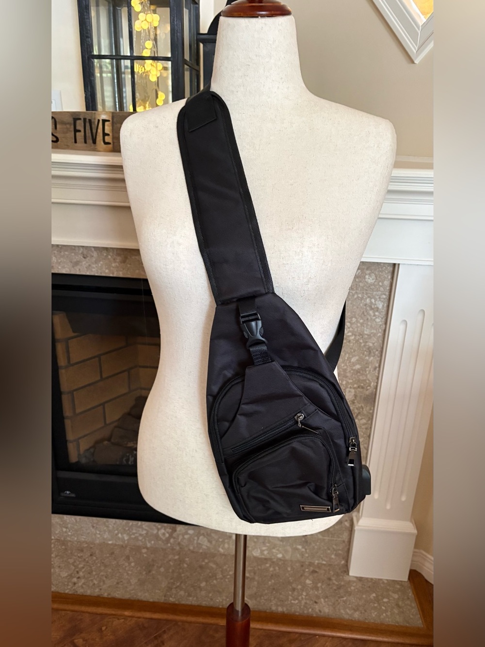 Black Sling Bag - Compact Crossbody Carry